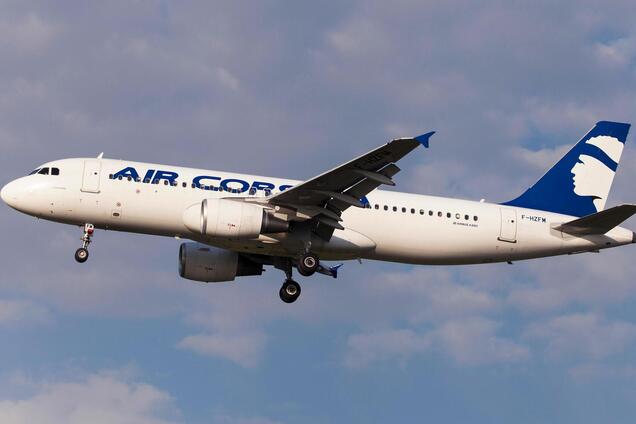 Air Corsica, літак, літак у небі, авіаперельоти, авіарейси, авіарейс