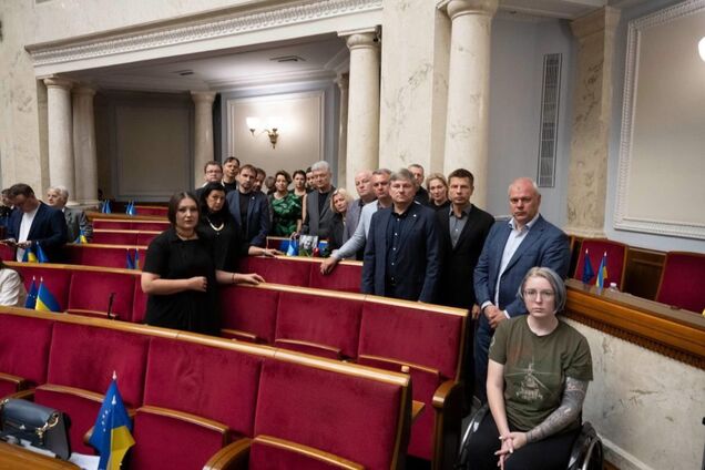 'Андрей олицетворяет поколение, которое не покорилось': Порошенко призвал присвоить Парубию звание Героя Украины