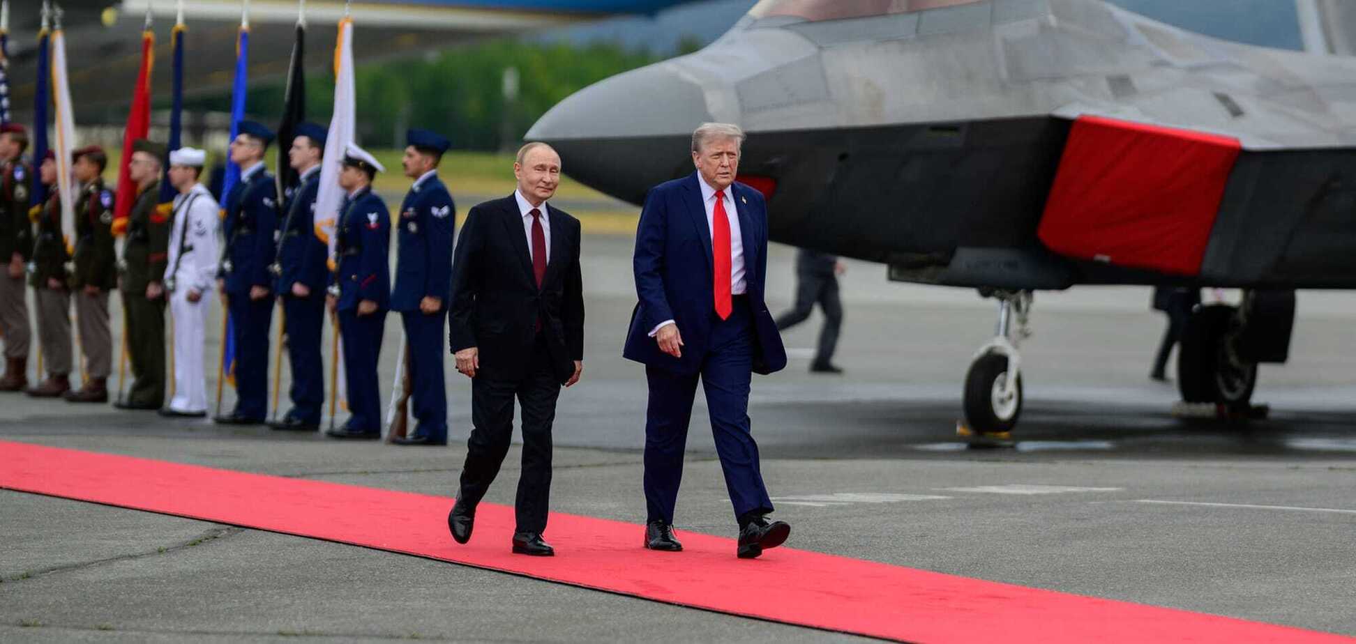 'Розстеляю доріжку для всіх': Трамп пояснив, чому Путіна на Алясці зустрічали з червоним килимом, і назвав себе 'президентом миру'