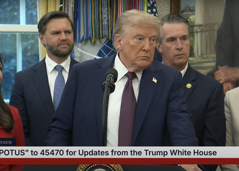 Трамп появился на публике после недельного отсутствия и слухов о смерти. Видео