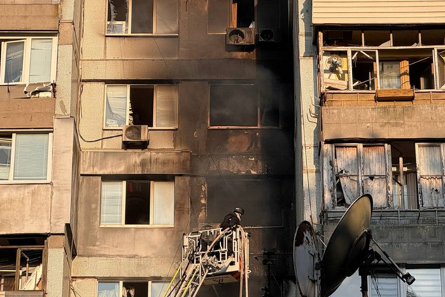 'Было очень громко, вылетали окна': жители Днепра рассказали о вражеской атаке и ее последствиях. Видео