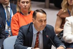 'Мы не дадим себя запугать': Сикорский в ООН предупредил Россию о последствиях воздушных атак на Польшу