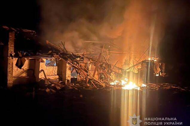 Окупанти атакували підприємство і навчальний заклад у Сумах: сталась пожежа, поранено чоловіка. Фото