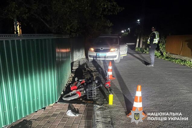 На Хмельниччині 11-річна школярка на електровелосипеді наїхала на 7-річну дівчинку: постраждалу госпіталізували. Фото
