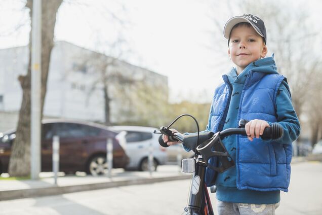 'Ребенок может во дворе сломать руку. Чья это ответственность? Асфальта?' Мама школьника из Львова пожаловалась на учителя физкультуры, но ее раскритиковали