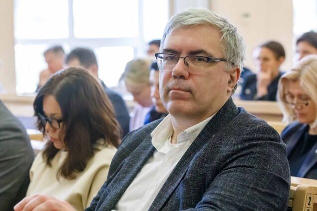 Оправдывая незаконные санкции против Порошенко, власть ссылается на петицию, которая не набрала голосов, – нардеп Павленко