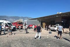 В турецкой Анталии произошел взрыв на оптовом рынке: пострадали люди. Фото и видео