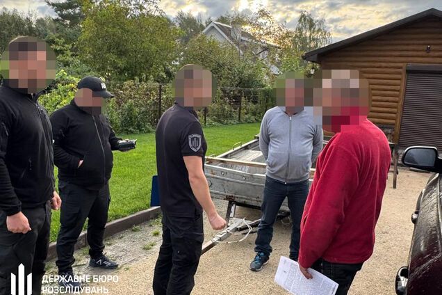 ДБР затримало командира військової частини з Рівного, який змушував підлеглих зводити йому будинок. Фото