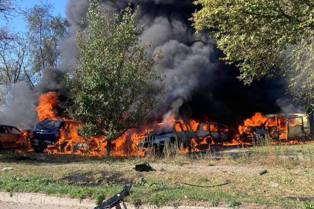 Окупанти знову атакували Запоріжжя: прогриміли вибухи, є жертва і поранені