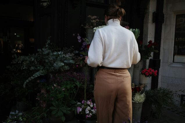 Замість джинсів: названо беззаперечний тренд осені-2025