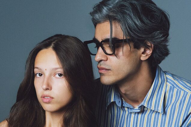 34-річний режисер закрутив роман із 18-річною українською співачкою і нарвався на хейт: їх назвали 'дідом і внучкою'