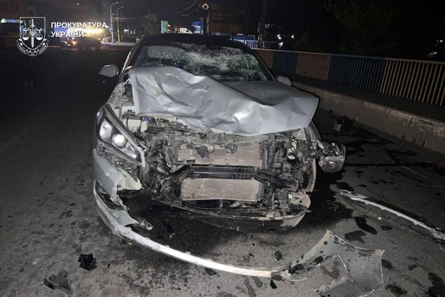 На Днепропетровщине произошло смертельное ДТП с участием полицейского: погиб водитель скутера, травмирован ребенок. Фото