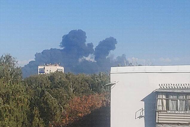 Працювали дрони СБУ, спалахнула потужна пожежа: подробиці атаки на НПЗ у Салаваті за 1400 км від України. Відео