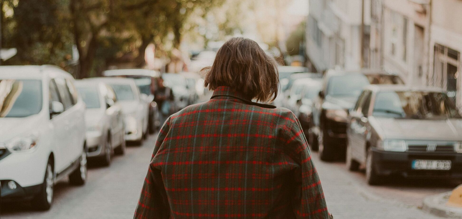 Осінні тренди зачісок: які стрижки і аксесуари модні у 2025-му