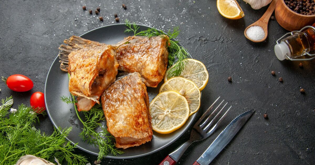How to avoid greasy and falling apart fried fish | News Minimalist