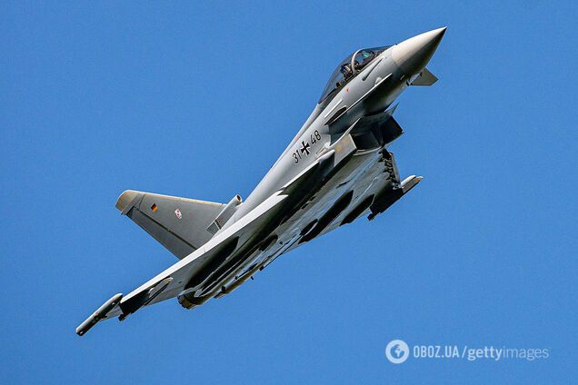 У НАТО в приватному порядку повідомили Росію, що готові збивати її літаки в разі порушення ними повітряного простору – Bloomberg