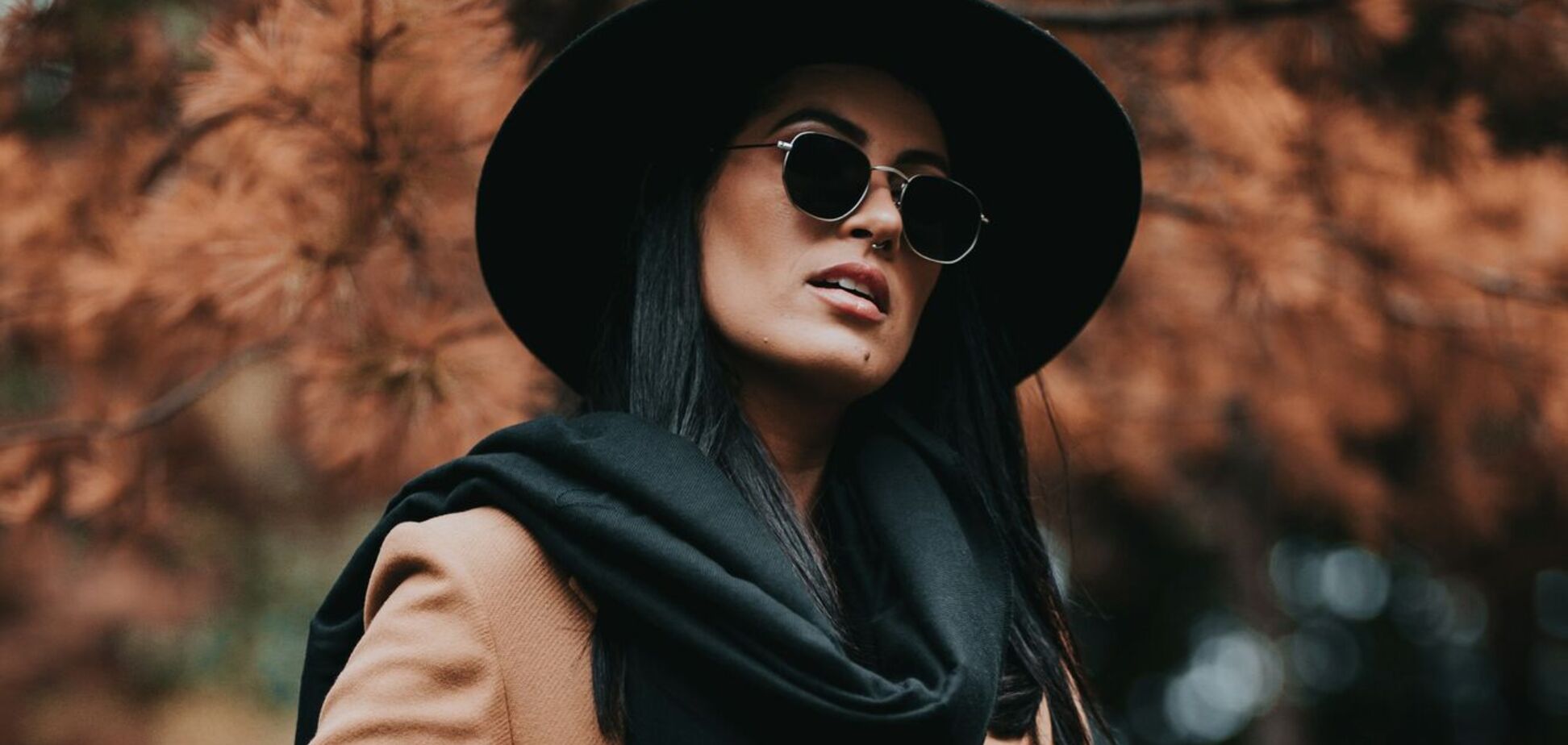 Добавьте цвета: как освежить осенний образ