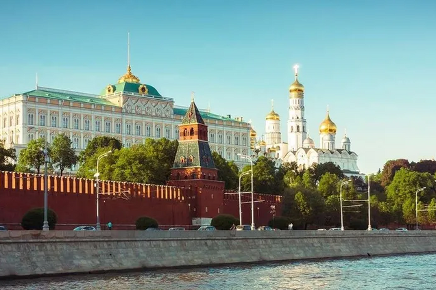 Не хватает денег на войну: Россия впервые продаст облигации в юанях