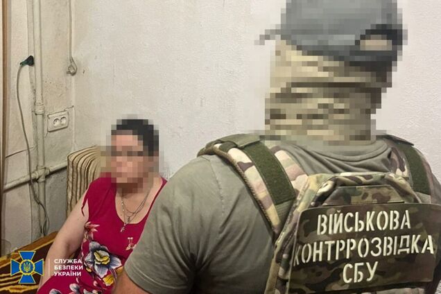 СБУ задержала доцента университета, которая корректировала удары РФ по Одесской области и вербовала местных военных. Фото