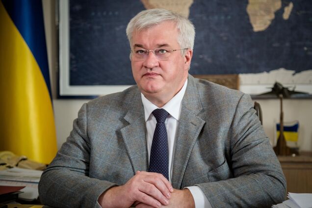 'Зеркальный ответ': Украина запретила въезд трем высокопоставленным военным из Венгрии, – Сибига
