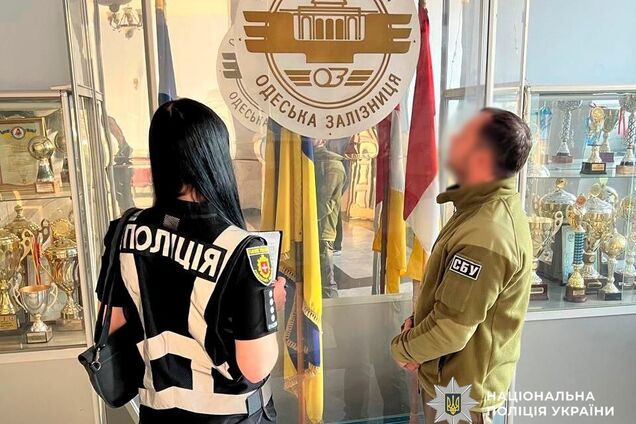 Руководителей станций Одесской железной дороги разоблачили на махинациях с вагонами: состоялось 20 обысков. Фото