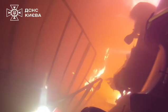 'Дихаєте?' Рятувальники показали перші хвилини після ракетних ударів по Києву