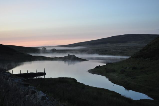 Озеро в Ірландії може зникати і зʼявлятися знову: як це можливо