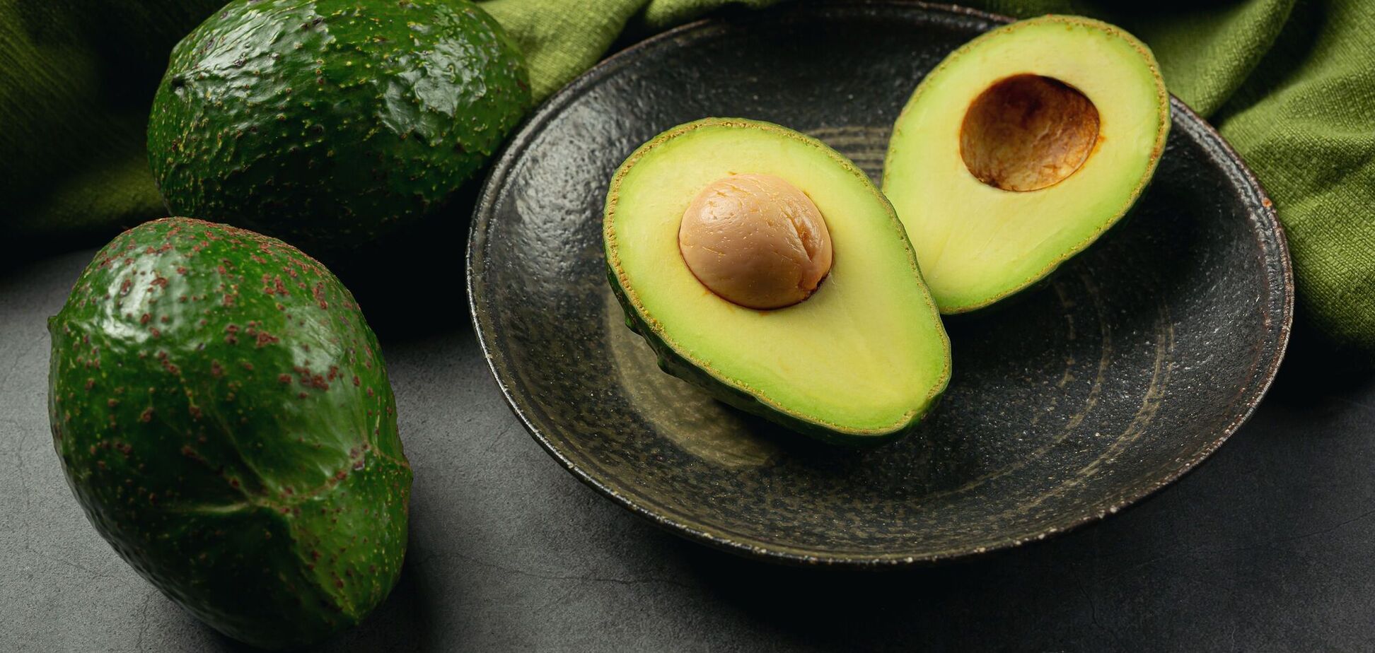 Як правильно зберігати авокадо: плід довго буде свіжим