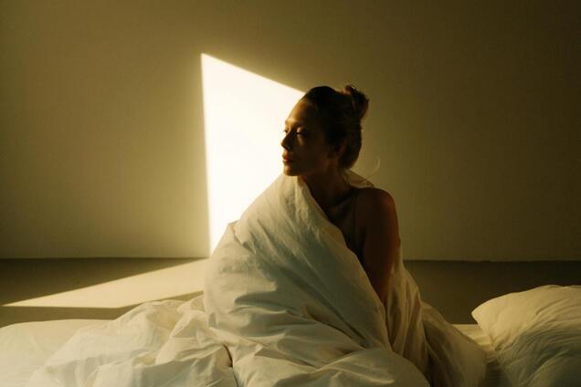 Чи допомагають важкі ковдри позбутися тривоги? Відповідь вчених