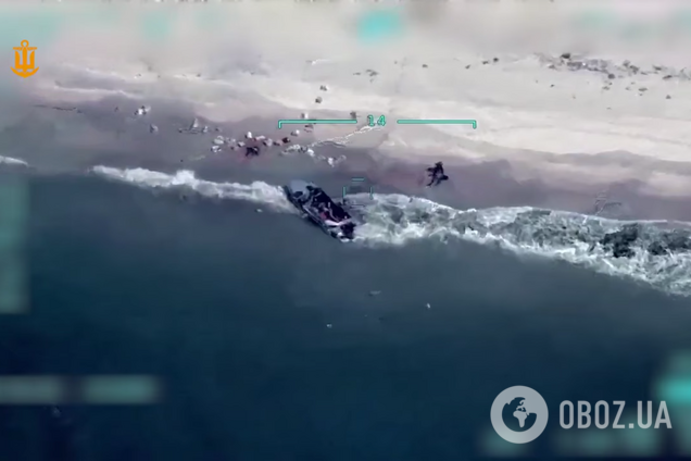 На Тендровскую косу не доехали: ВМС уничтожили катер Черноморского флота РФ вместе с оккупантами. Видео