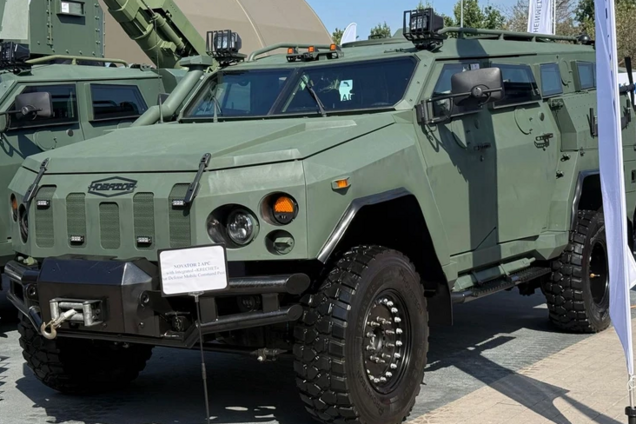 Посилений захист та пункт управління ППО: 'Українська бронетехніка' представила оновлені машини 'Новатор'