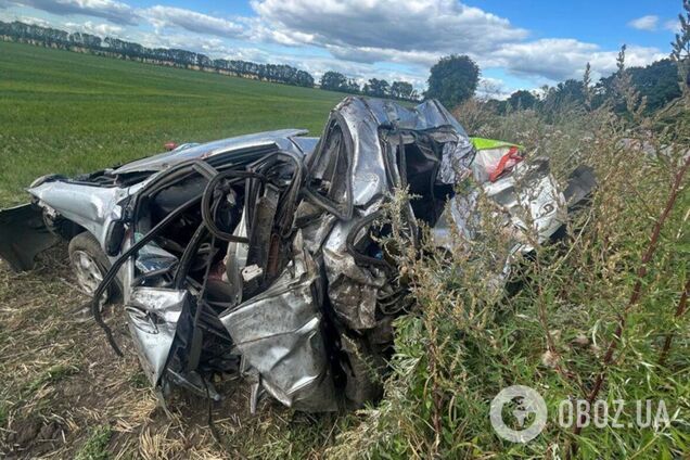 На Киевщине грузовик на скорости протаранил легковушку: погибла семья с ребенком. Подробности дела и фото