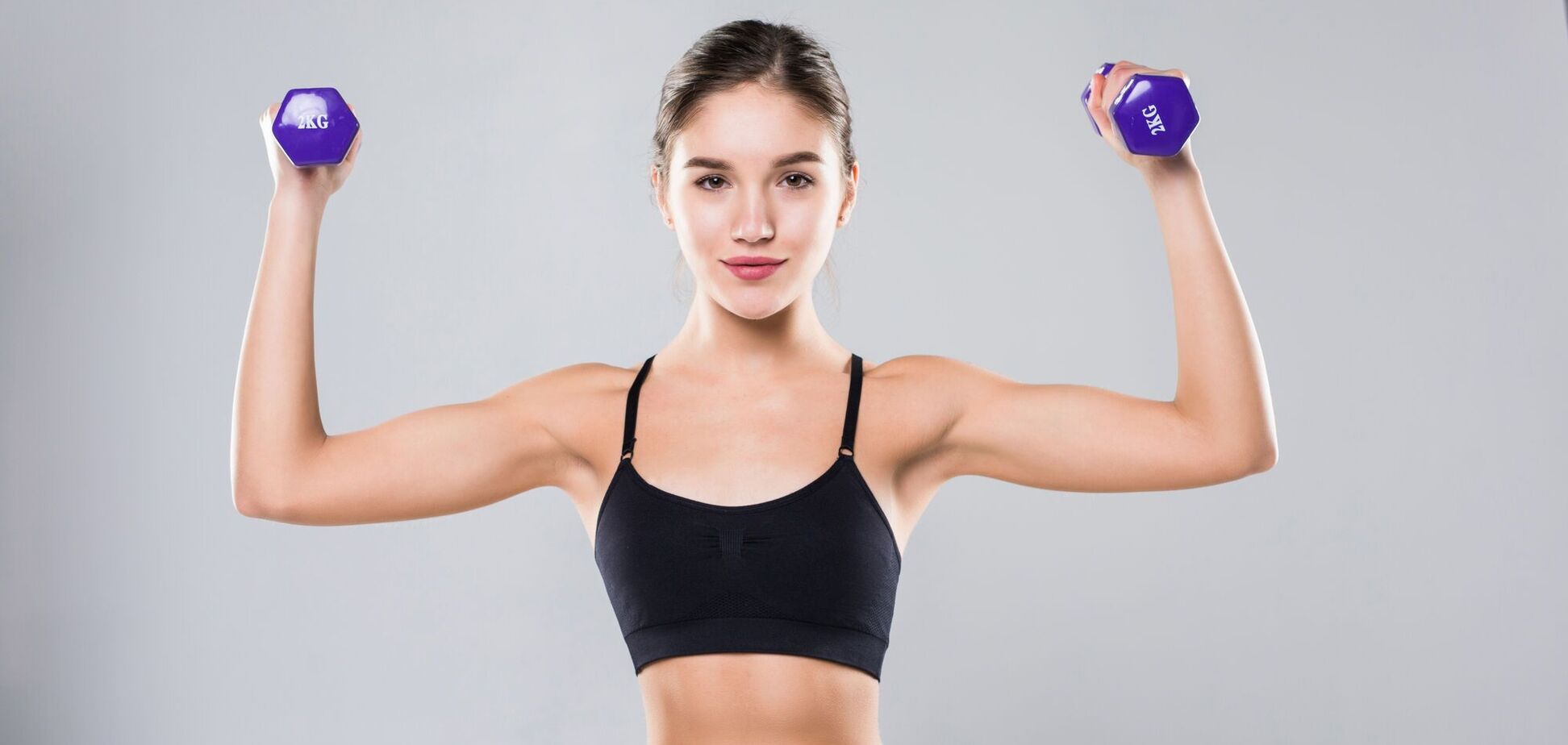 5 простых упражнений с гантелями для укрепления подмышек и рук