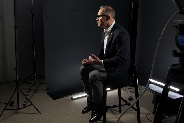 Попробует себя в роли телеведущего: стало известно, чем займется экс-президент Польши Дуда