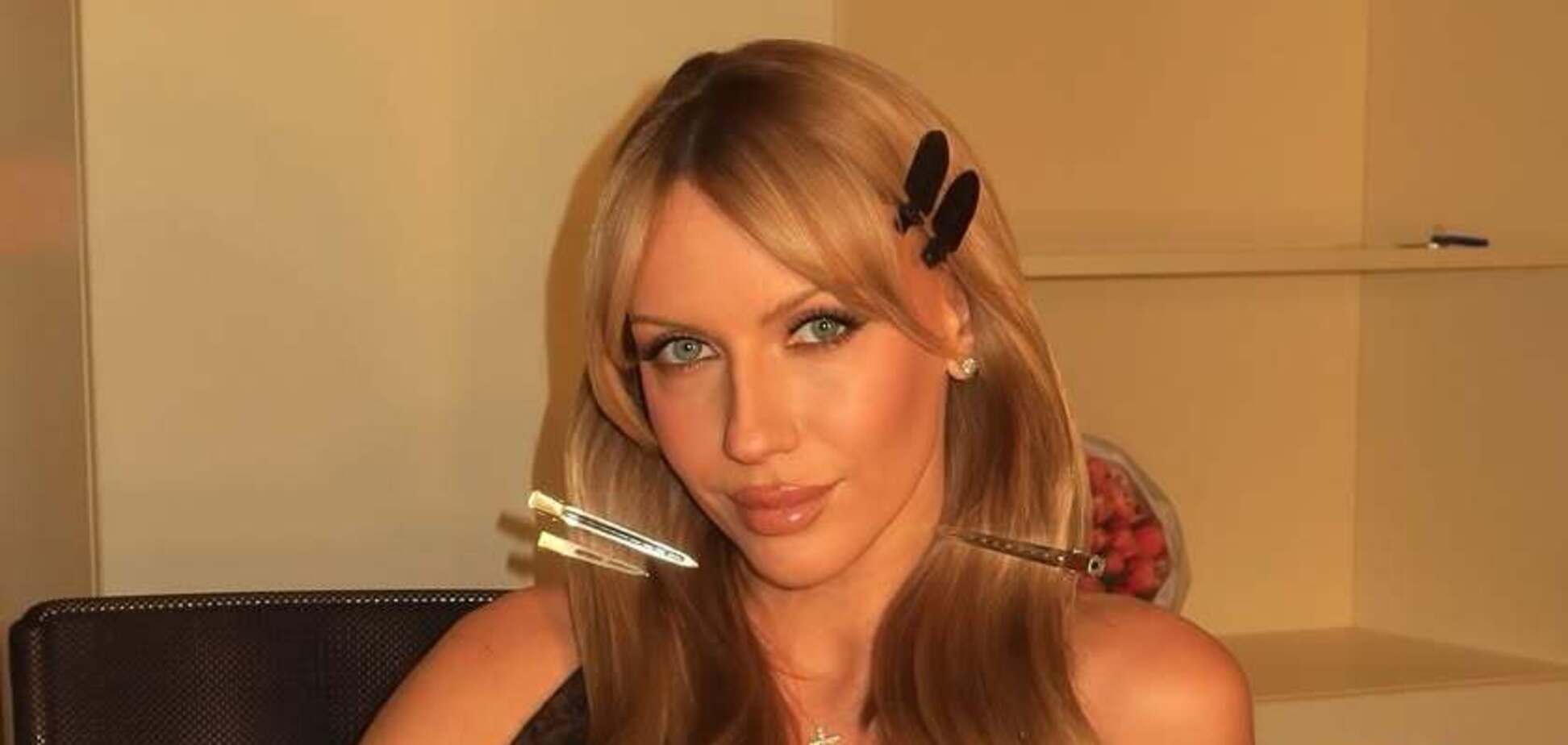 Леся Нікітюк у короткій піжамі показала, який вигляд має її фігура через два з половиною місяці після пологів. Фото