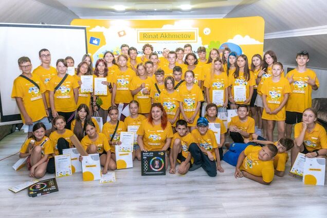 Розваги та психологічна підтримка: підсумки літньої зміни 'Блогер Кемп' від Фонду Ріната Ахметова