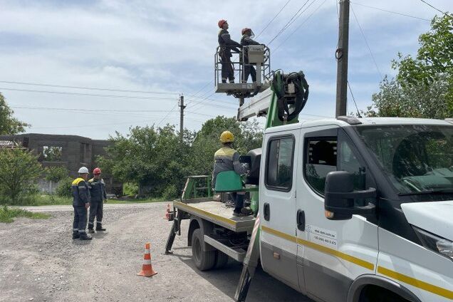 За трое суток ДТЭК вернул свет 114 тысячам семей после вражеских обстрелов