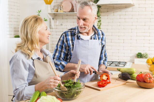 Секрет міцних кісток після 50: яким має бути ваш раціон