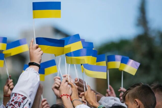 Мова, церква, завершення війни: які червоні лінії українці ставлять Кремлю. Інтерв’ю з директором КМІС Грушецьким