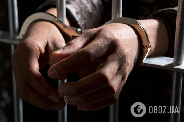 Из-за мести устроил пожар в подъезде многоэтажки: в Киеве задержали злоумышленника. Фото