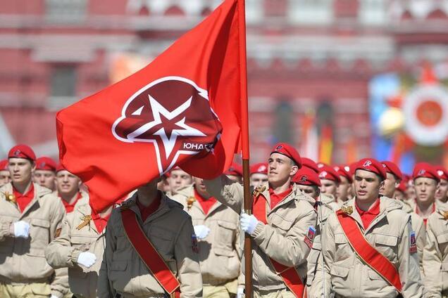 РФ проводит принудительное политическое воспитание детей в оккупированных областях Украины