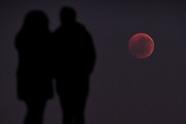 Над Украиной взошла Кровавая Луна. Фото