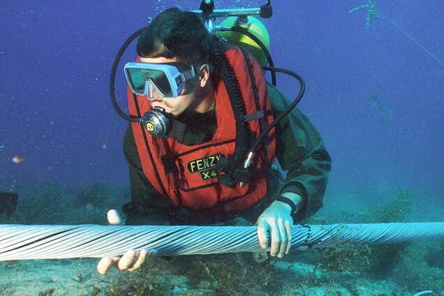 У Червоному морі пошкодили підводні кабелі: де виникли проблеми з інтернетом