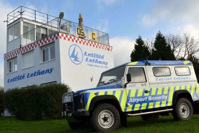 В лесу возле Праги разбился частный самолет, есть погибшие