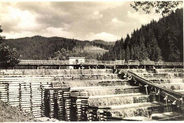 Побудували 200 років тому: у мережі показали архівні фото Говерлянської гаті