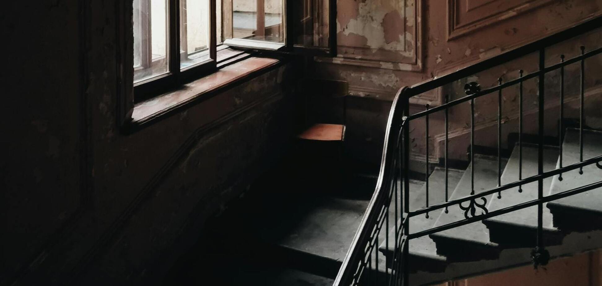 Чому в СРСР у будинках завжди була непарна кількість сходинок: пояснення