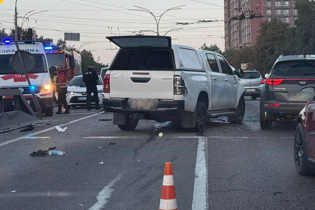 В Киеве военный спровоцировал смертельное ДТП: среди погибших – полицейский. Подробности и фото
