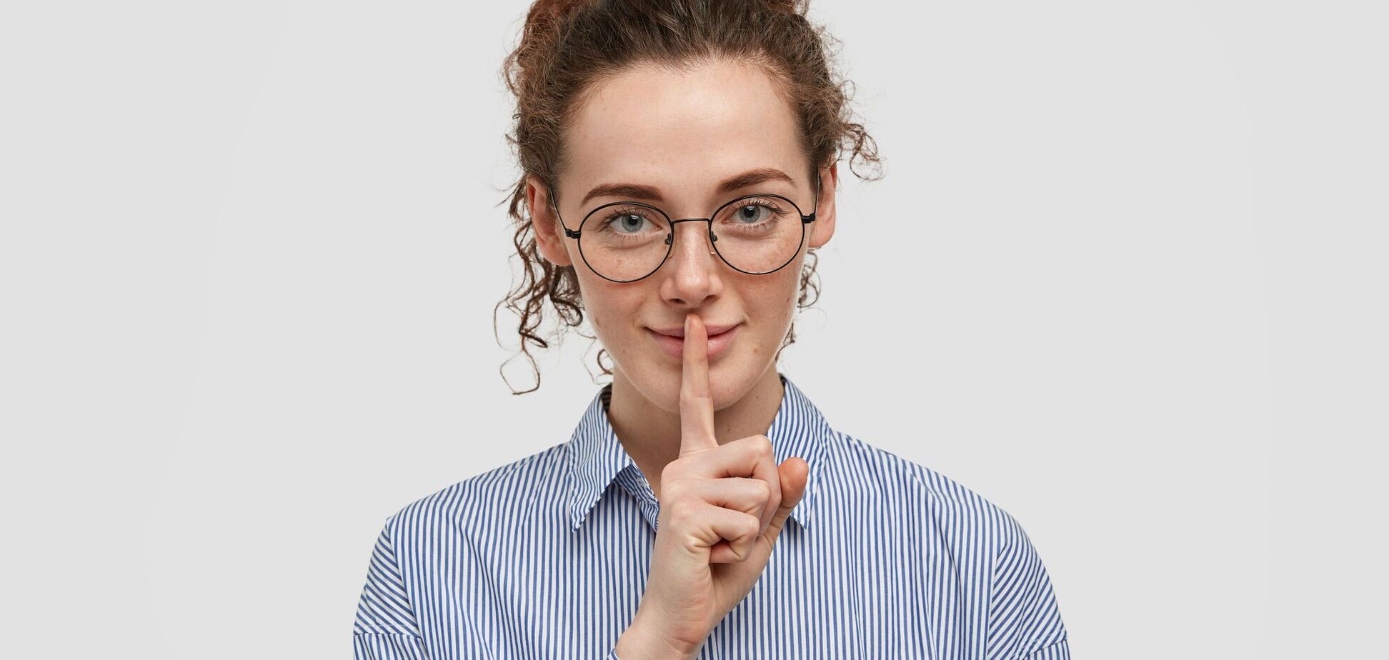 Помовч чи помовчи: як сказати українською правильно