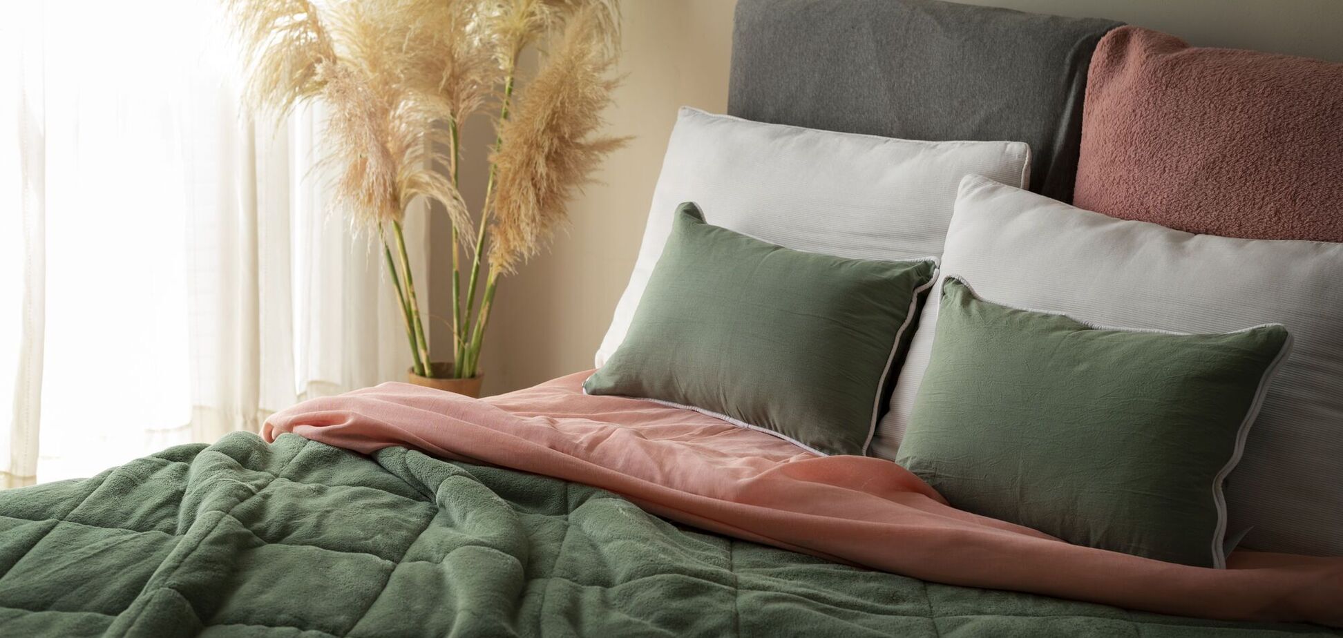 Как защитить постельное белье от пылевых клещей: стирка не спасет