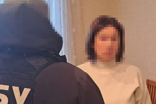 Впроваджувала 'російські стандарти': СБУ затримала у Києві колаборантку, яка працювала на ворога в Макіївці. Фото